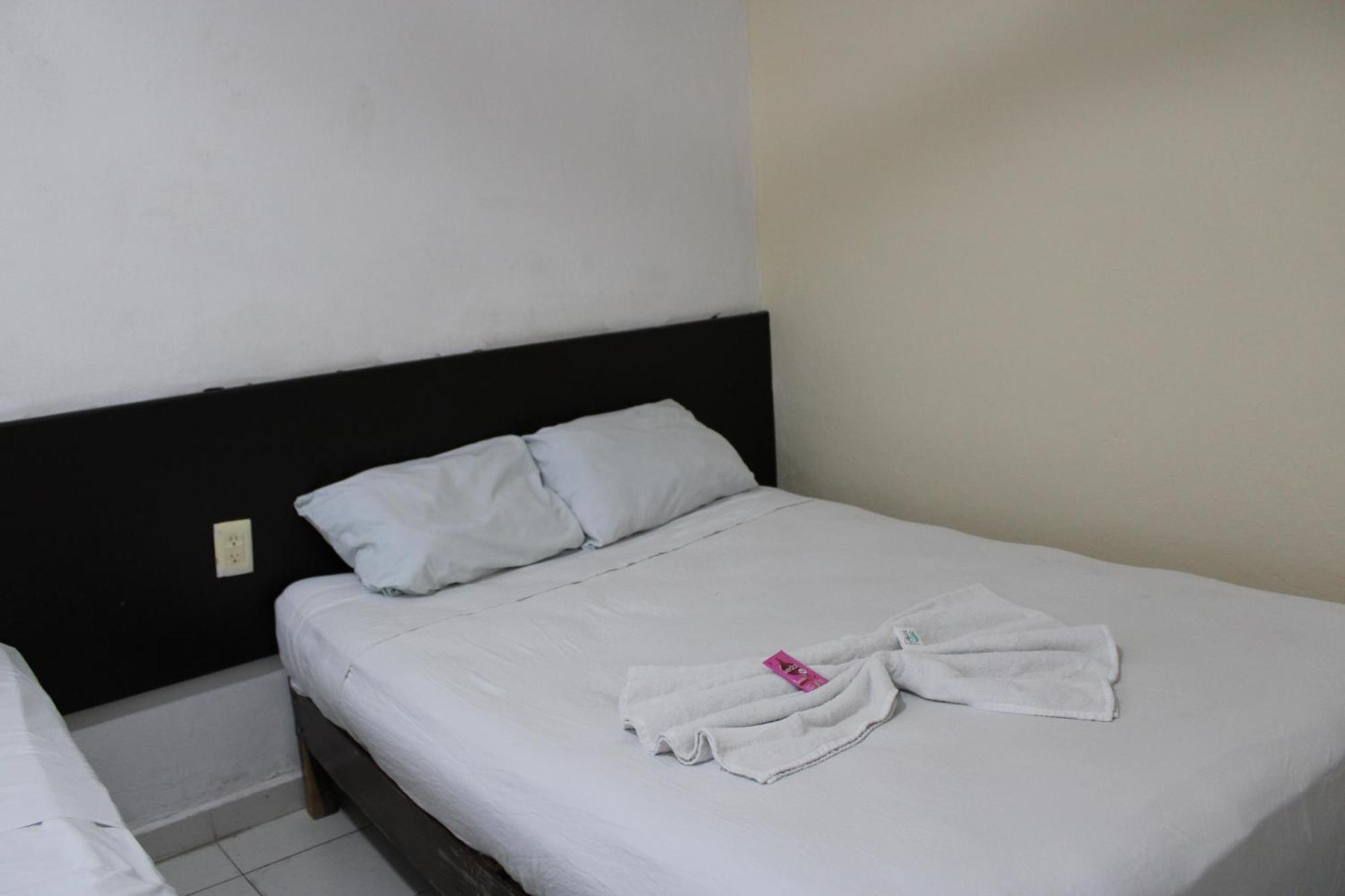 Oyo Hotel Colibri 체투말 외부 사진